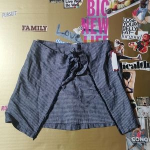 Mero a striped skirt